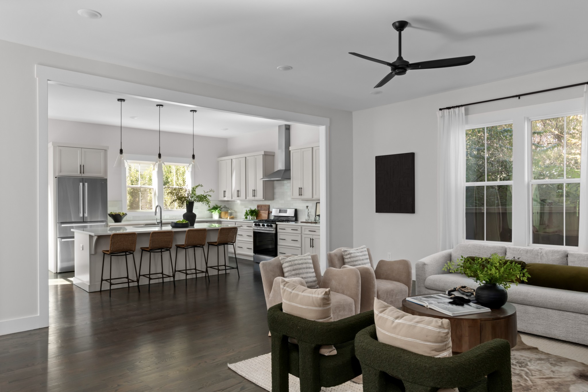 2 B Belle Forrest Avenue Nashville, TN 37206 - Photo 10 of 53 a living room with furniture kitchen view and a large window