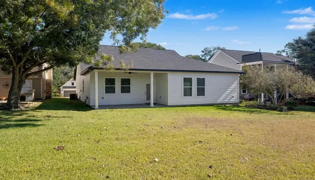 $434,000 | 4917 Pleasure Lake Lane, Willis, TX 77318