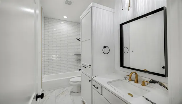 $434,000 | 4917 Pleasure Lake Lane, Willis, TX 77318