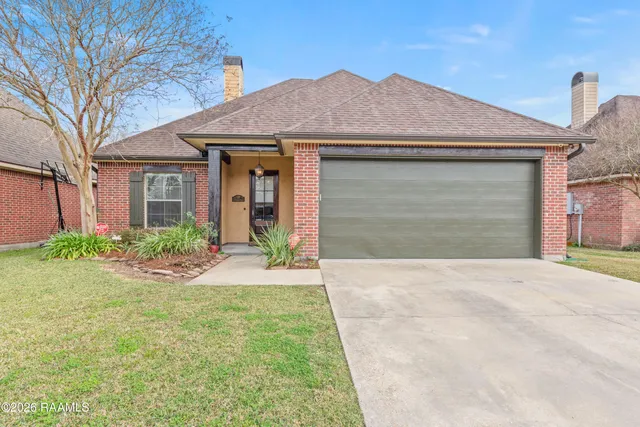 $305,000 | 119 Cedar Hills Drive, Youngsville, LA 70592