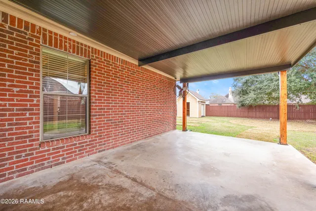 $305,000 | 119 Cedar Hills Drive, Youngsville, LA 70592