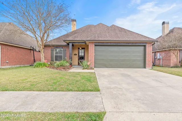 $305,000 | 119 Cedar Hills Drive, Youngsville, LA 70592