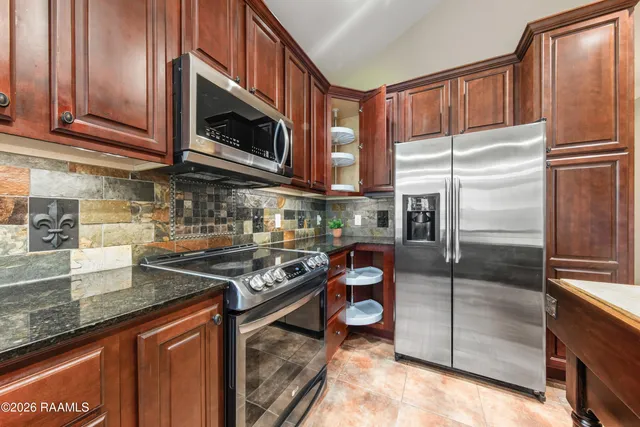 $305,000 | 119 Cedar Hills Drive, Youngsville, LA 70592