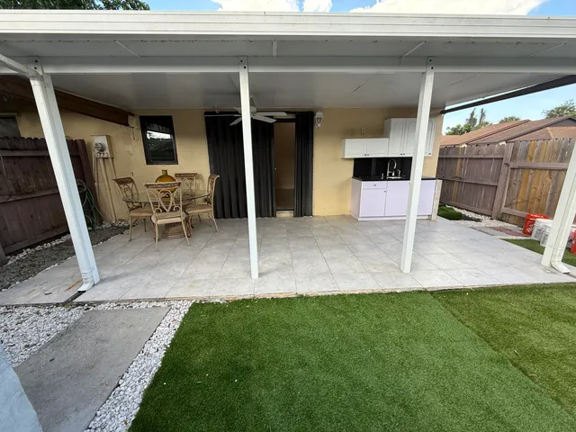 $2,300 | 3773 Mil-Stream Court, Greenacres, FL 33463