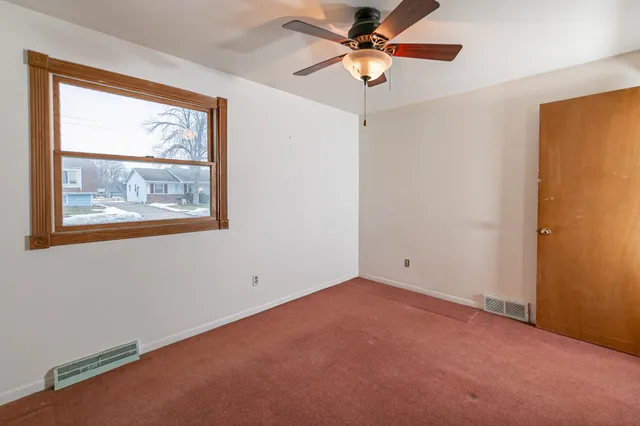 $229,900 | 1235 East Sylvan Avenue, Appleton, WI 54915