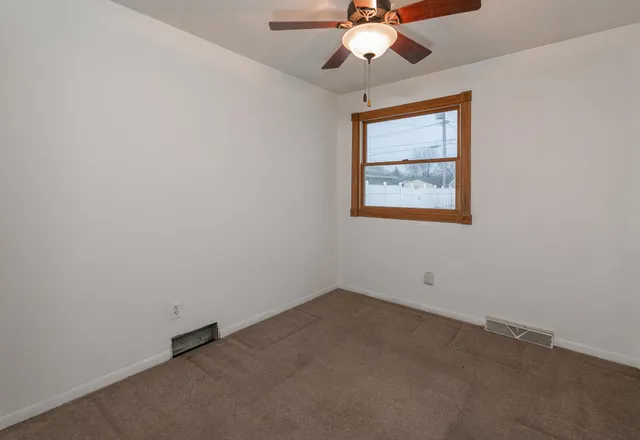 $229,900 | 1235 East Sylvan Avenue, Appleton, WI 54915