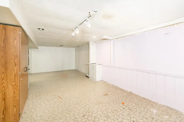 $229,900 | 1235 East Sylvan Avenue, Appleton, WI 54915