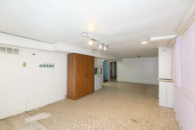 $229,900 | 1235 East Sylvan Avenue, Appleton, WI 54915