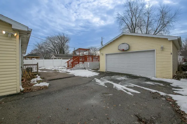 $229,900 | 1235 East Sylvan Avenue, Appleton, WI 54915