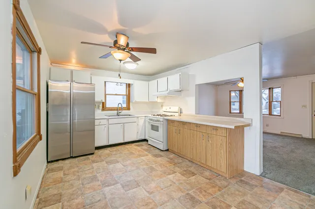 $229,900 | 1235 East Sylvan Avenue, Appleton, WI 54915