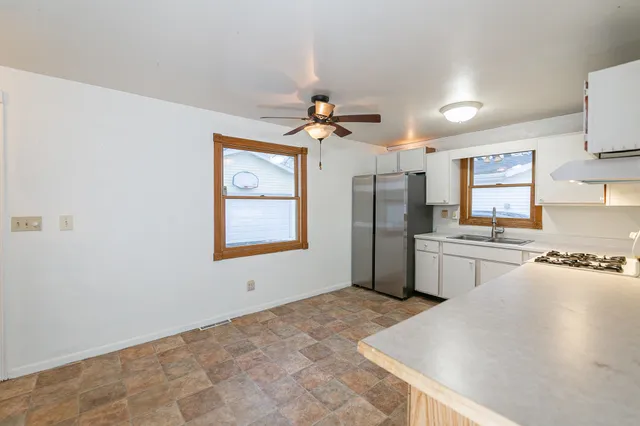 $229,900 | 1235 East Sylvan Avenue, Appleton, WI 54915