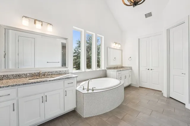 $1,215,000 | 100 Barefoot Park Lane, Georgetown, TX 78628