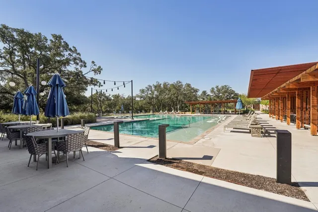 $1,215,000 | 100 Barefoot Park Lane, Georgetown, TX 78628