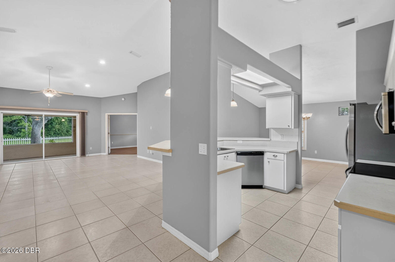 49 Spring Meadows Drive Ormond Beach, FL 32174 - Photo 6 of 54 12_dsc00257