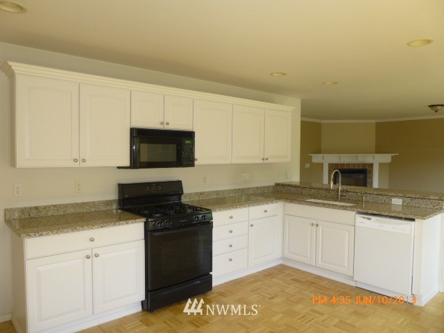 2405 Southeast 2nd Place Renton, WA 98056 - Photo 3 of 12