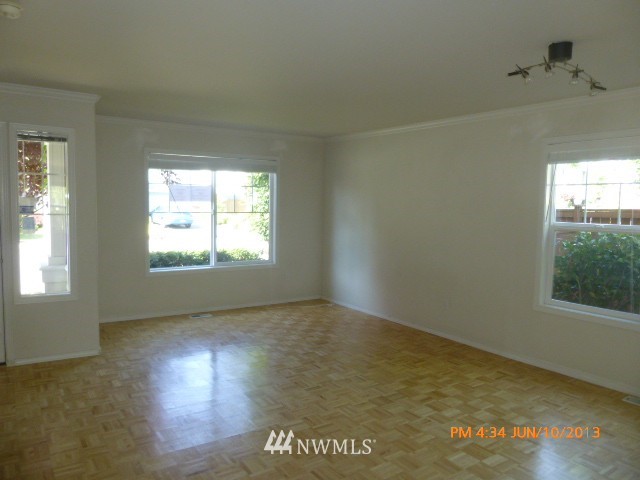 2405 Southeast 2nd Place Renton, WA 98056 - Photo 7 of 12