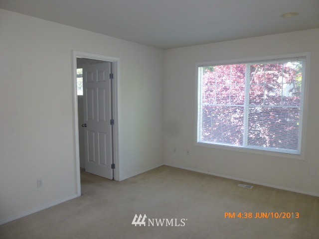 2405 Southeast 2nd Place Renton, WA 98056 - Photo 9 of 12