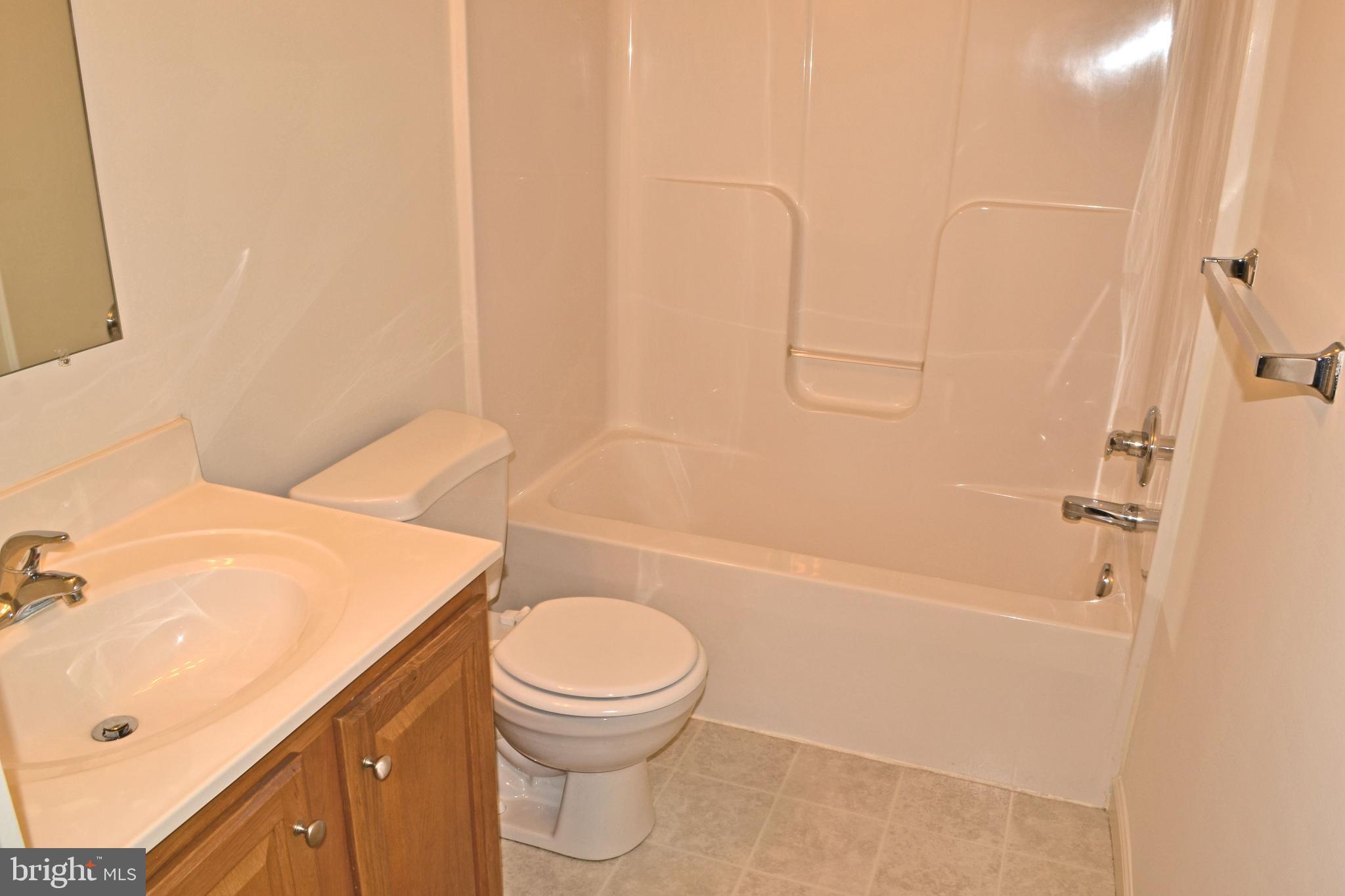 309 Caramist Circle Sinking Spring, PA 19608 - Photo 8 of 12 Gallery Image 8