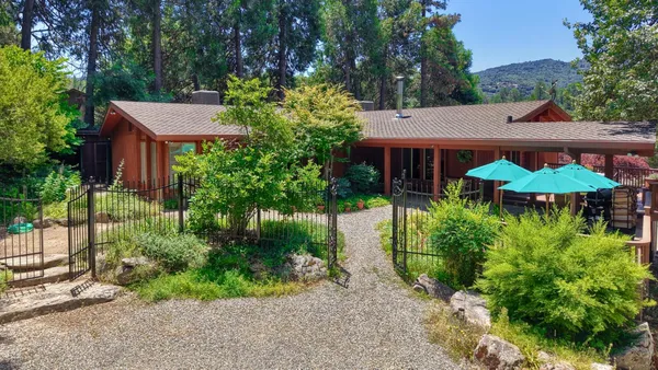 $649,000 | 39670 Highview Drive, Oakhurst, CA 93644