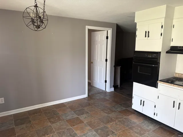 $169,900 | 106 North 20th Street, Vincennes, IN 47591