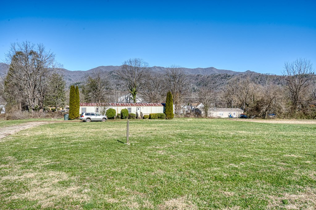 385 Aquone Road Andrews, NC 28901 - Photo 3 of 53