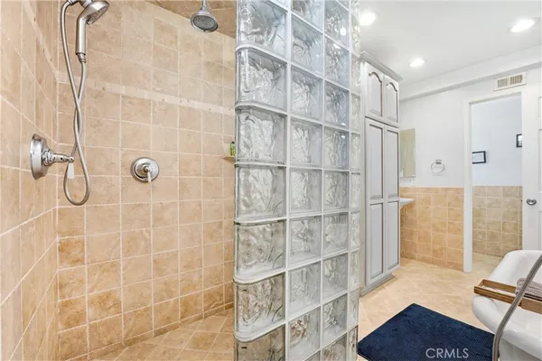 $1,329,389 | 20382 VÃa Trinidad, Yorba Linda, CA 92886