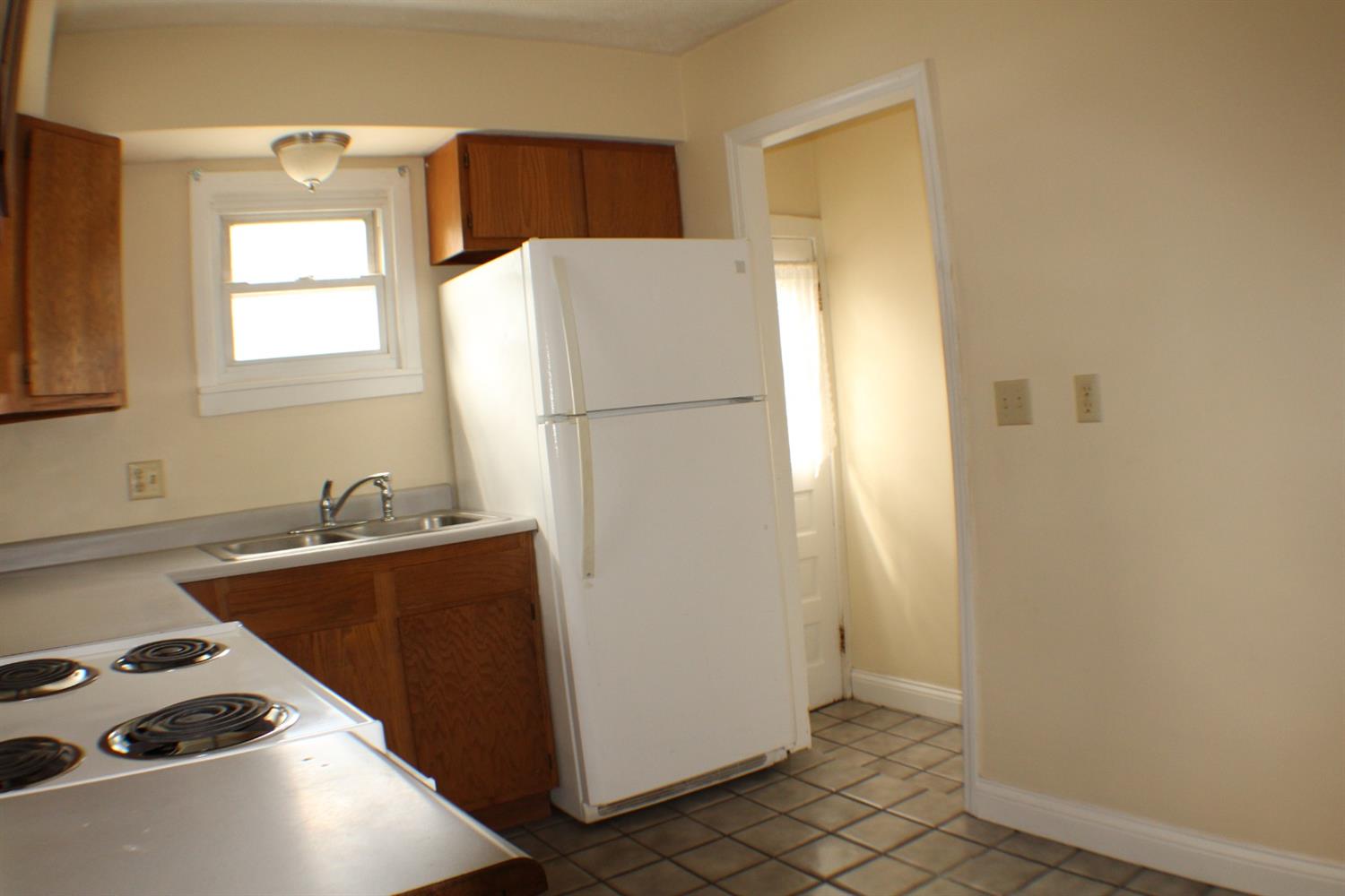622 Fourth Street Rising Sun, IN 47040 - Photo 9 of 29