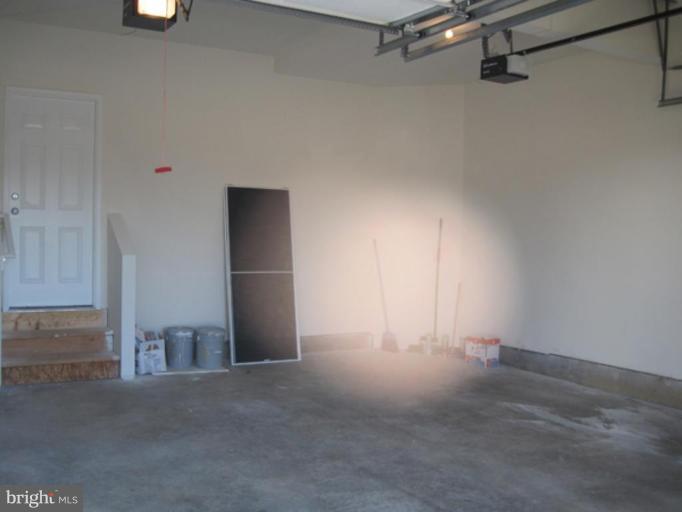 6191 Cobbs Road Alexandria, VA 22310 - Photo 22 of 26 Garage 1