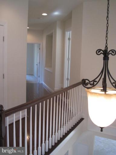 6191 Cobbs Road Alexandria, VA 22310 - Photo 6 of 26 Hallway