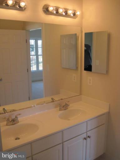 6191 Cobbs Road Alexandria, VA 22310 - Photo 8 of 26 Bath #2