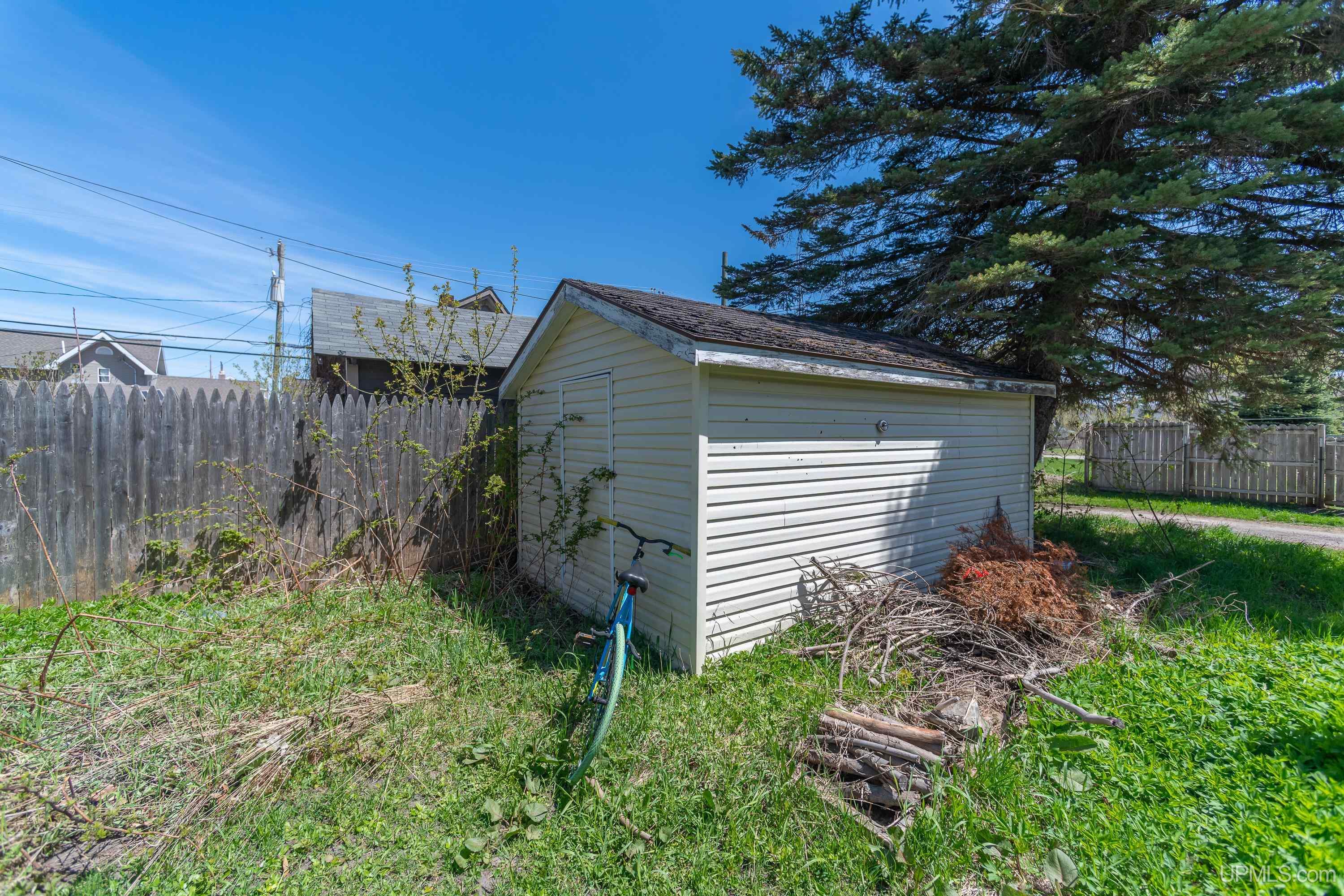 113 Chestnut Street Munising, MI 49862 - Photo 18 of 18
