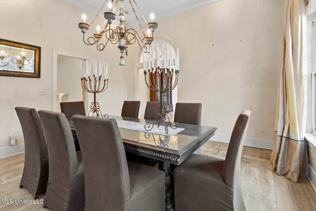 $698,900 | 923 Pinehurst Street, Jackson, MS 39202