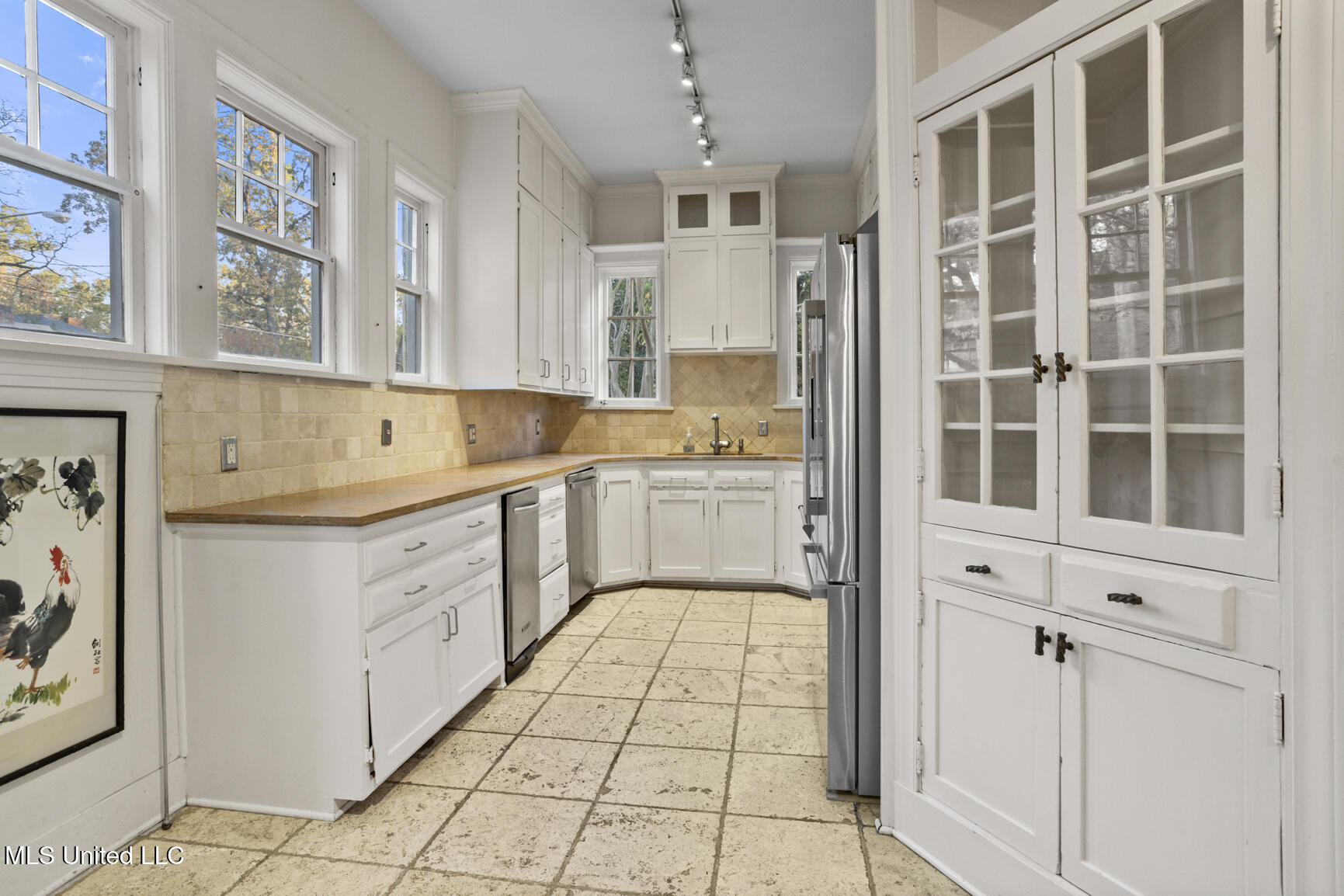 923 Pinehurst Street Jackson, MS 39202 - Photo 18 of 40 923 Pinehurst-13