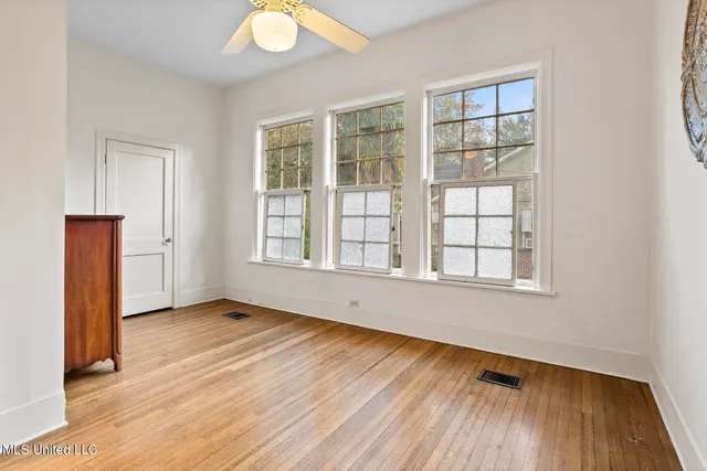 $698,900 | 923 Pinehurst Street, Jackson, MS 39202