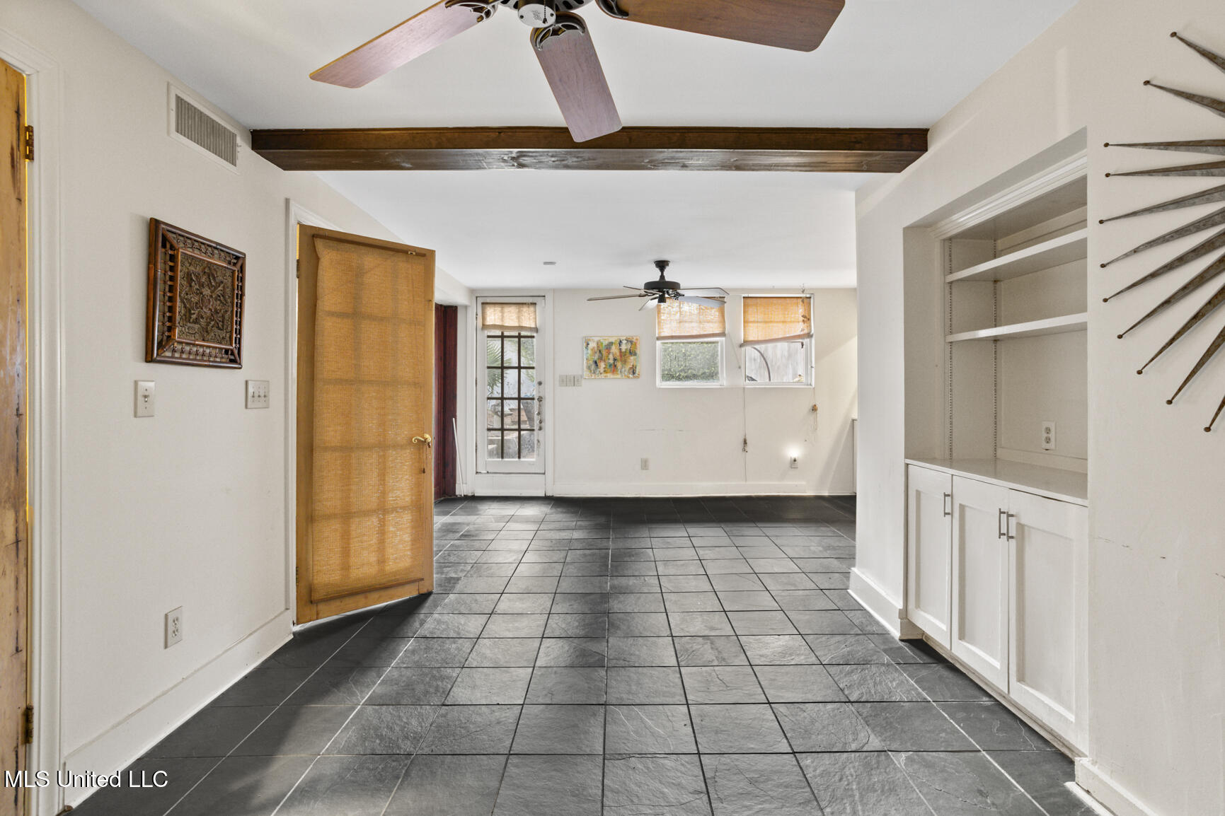 923 Pinehurst Street Jackson, MS 39202 - Photo 31 of 40 923 Pinehurst-26