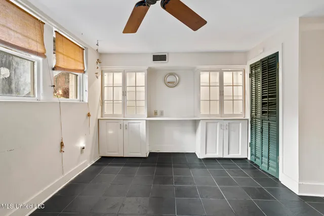 $698,900 | 923 Pinehurst Street, Jackson, MS 39202