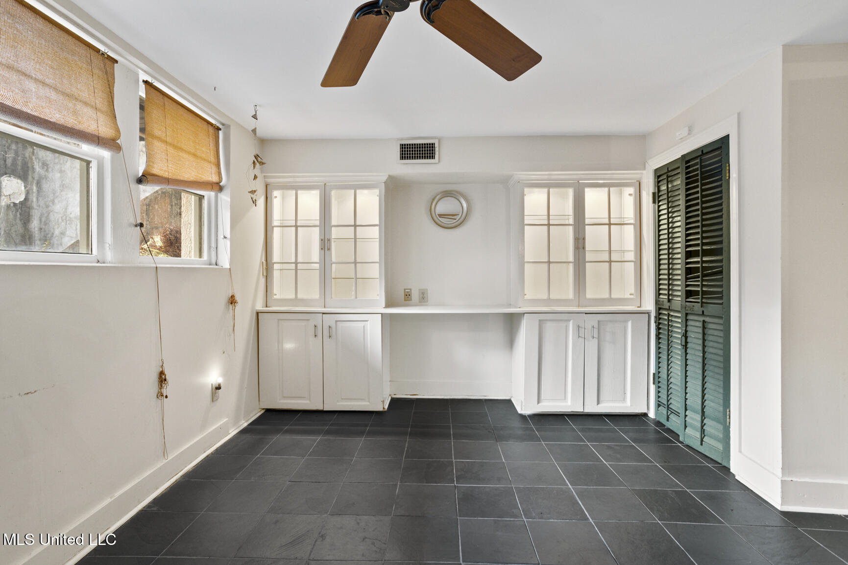 923 Pinehurst Street Jackson, MS 39202 - Photo 33 of 40 923 Pinehurst-28