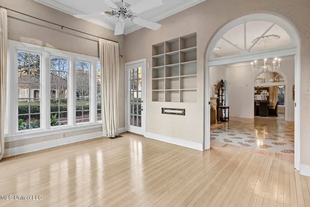 $698,900 | 923 Pinehurst Street, Jackson, MS 39202