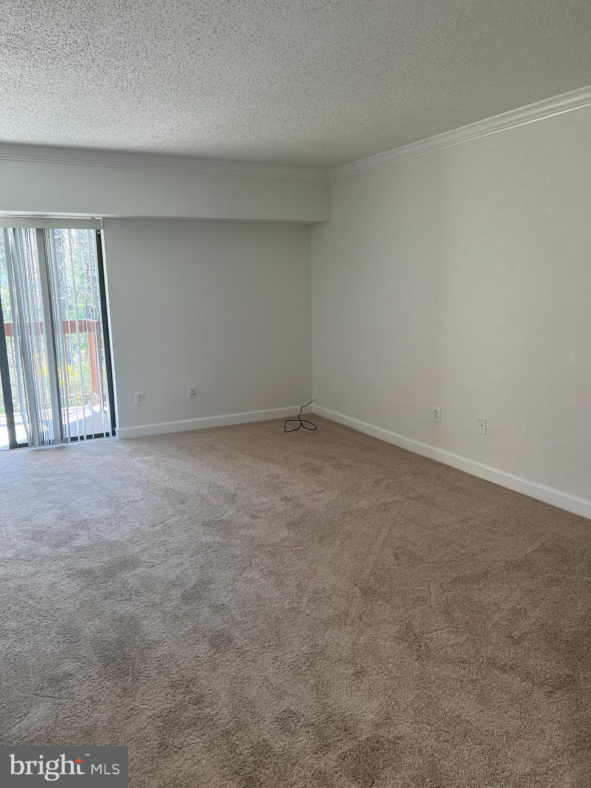 11601 Stoneview Square, Unit 61/12C Reston, VA 20191 - Photo 7 of 8 Family Room