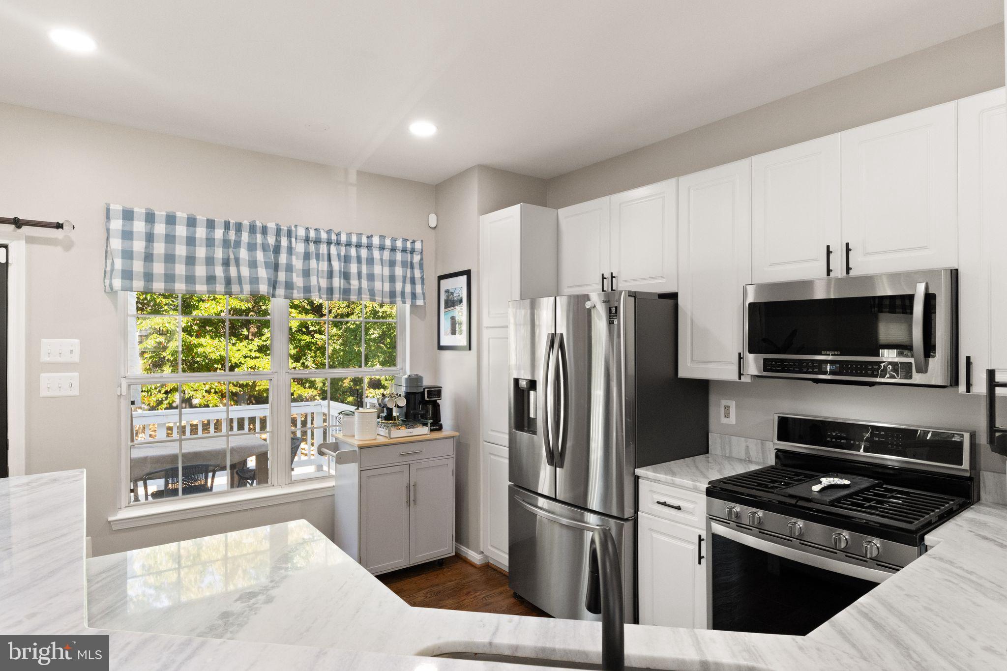 12001 Edgemere Circle Reston, VA 20190 - Photo 11 of 45