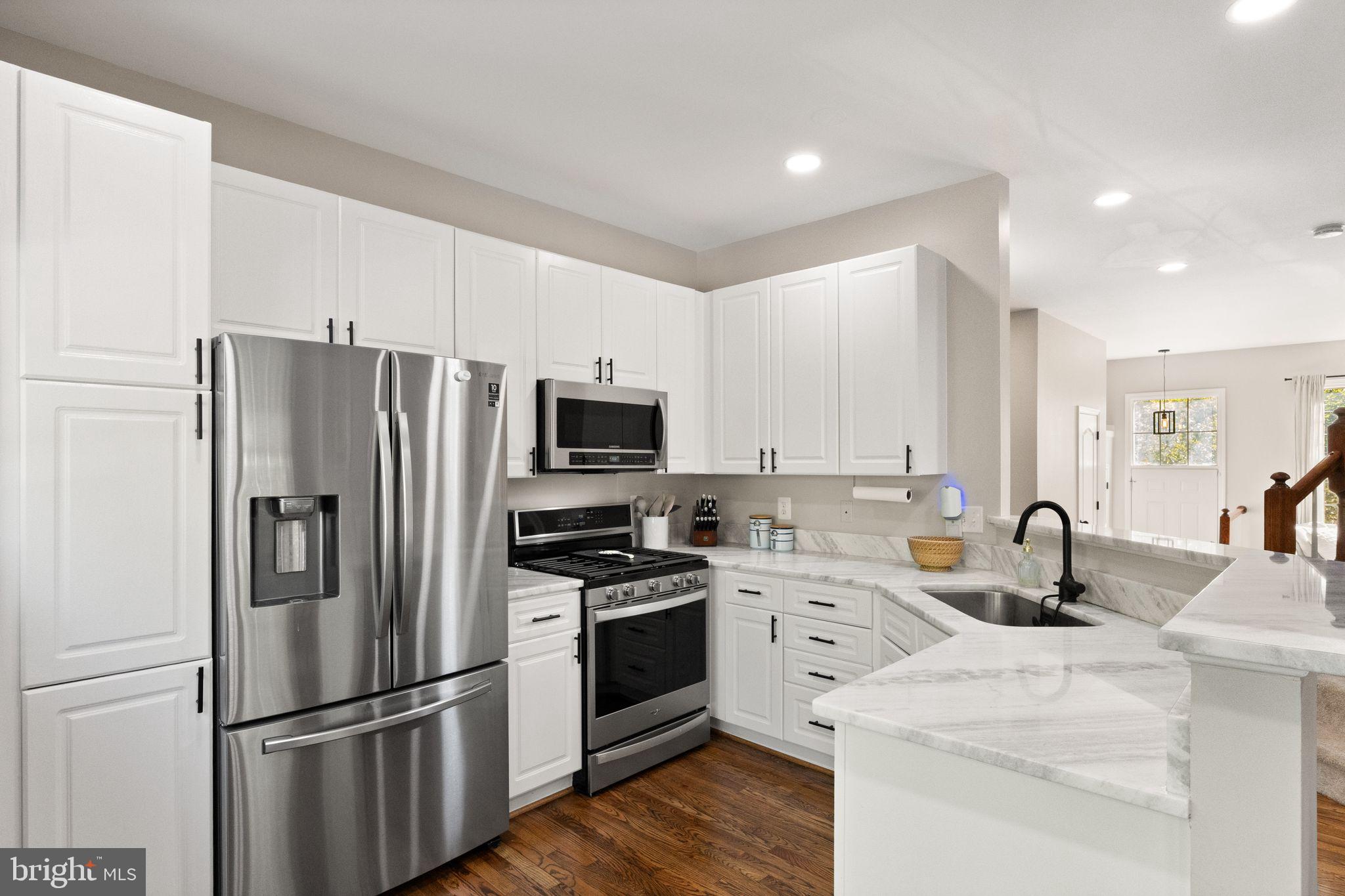 12001 Edgemere Circle Reston, VA 20190 - Photo 12 of 45