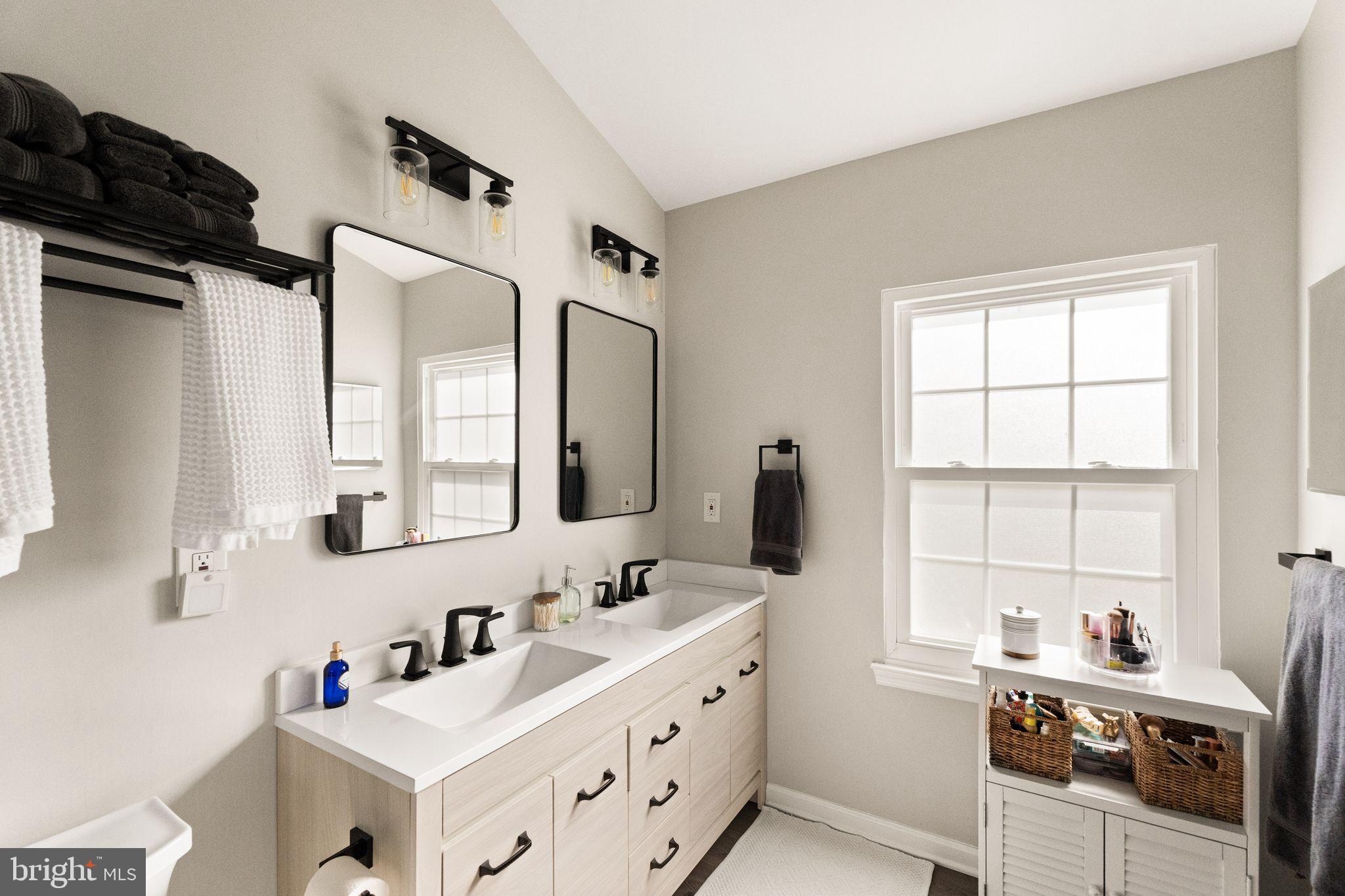 12001 Edgemere Circle Reston, VA 20190 - Photo 23 of 45