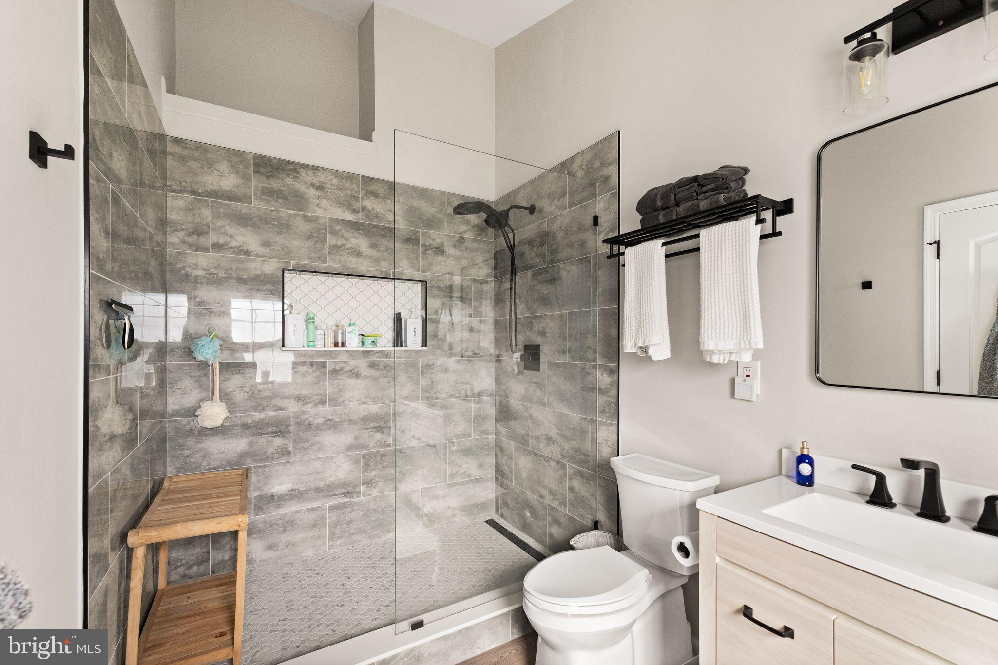 12001 Edgemere Circle Reston, VA 20190 - Photo 24 of 45