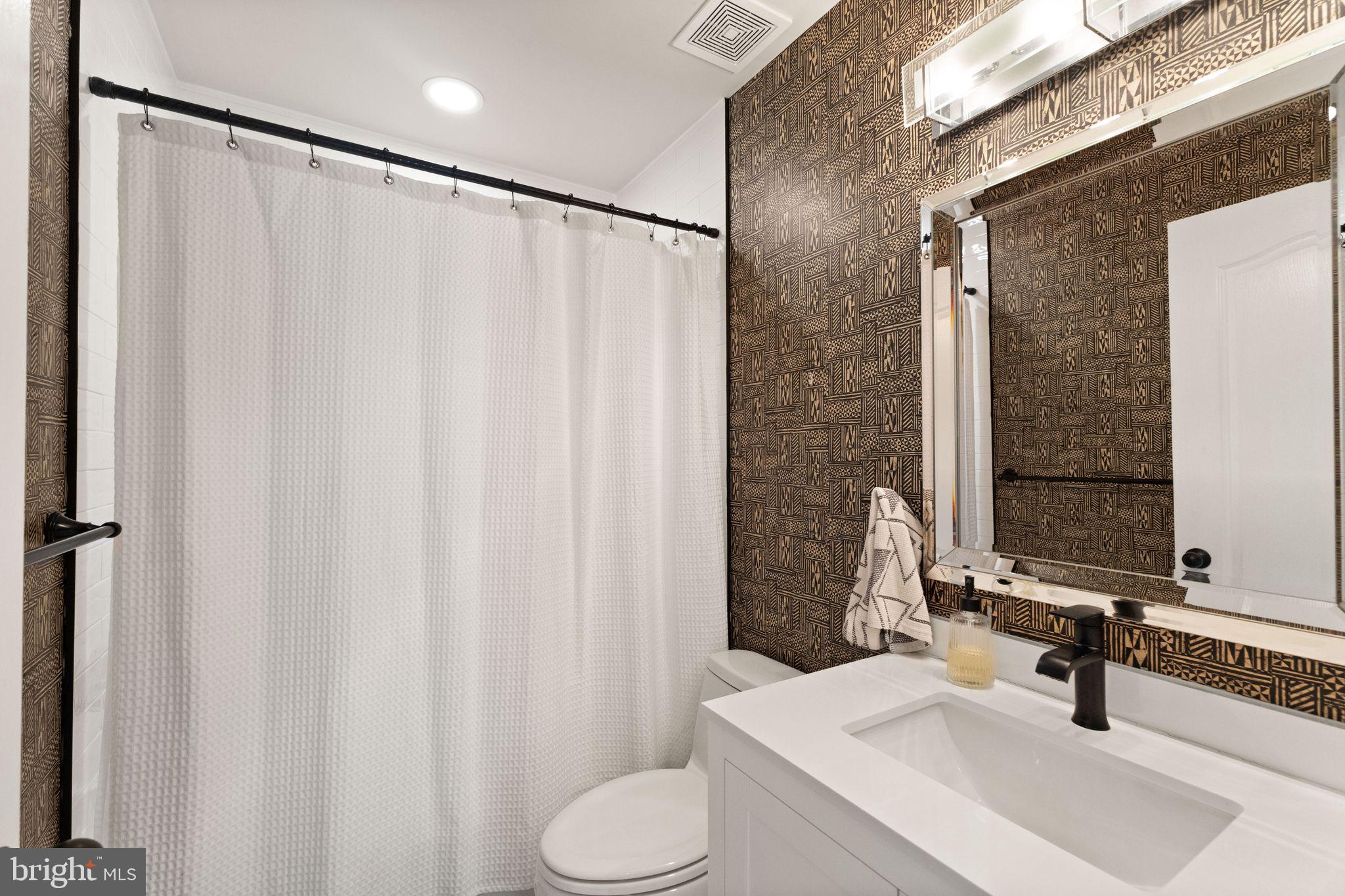 12001 Edgemere Circle Reston, VA 20190 - Photo 29 of 45