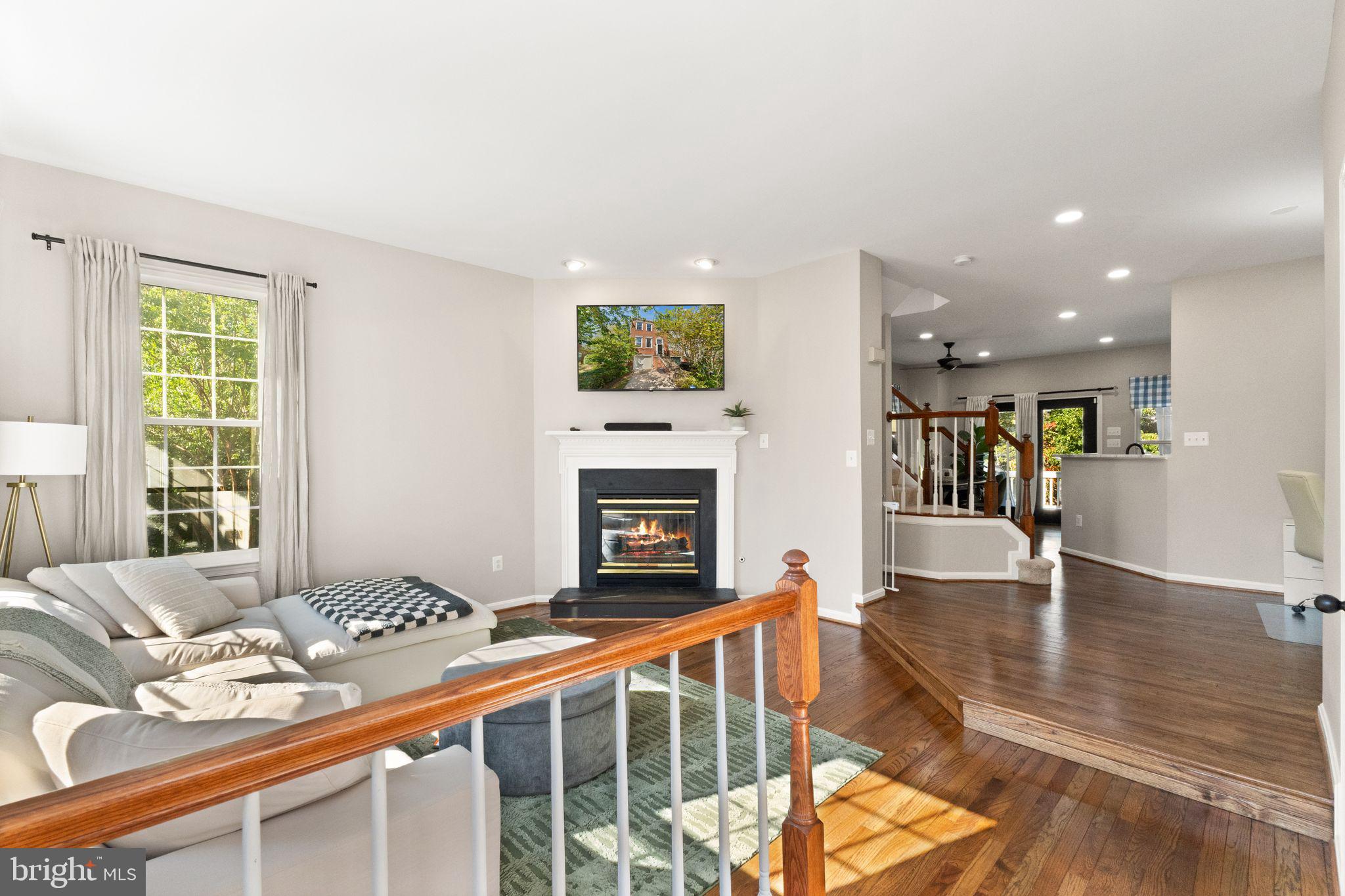 12001 Edgemere Circle Reston, VA 20190 - Photo 3 of 45