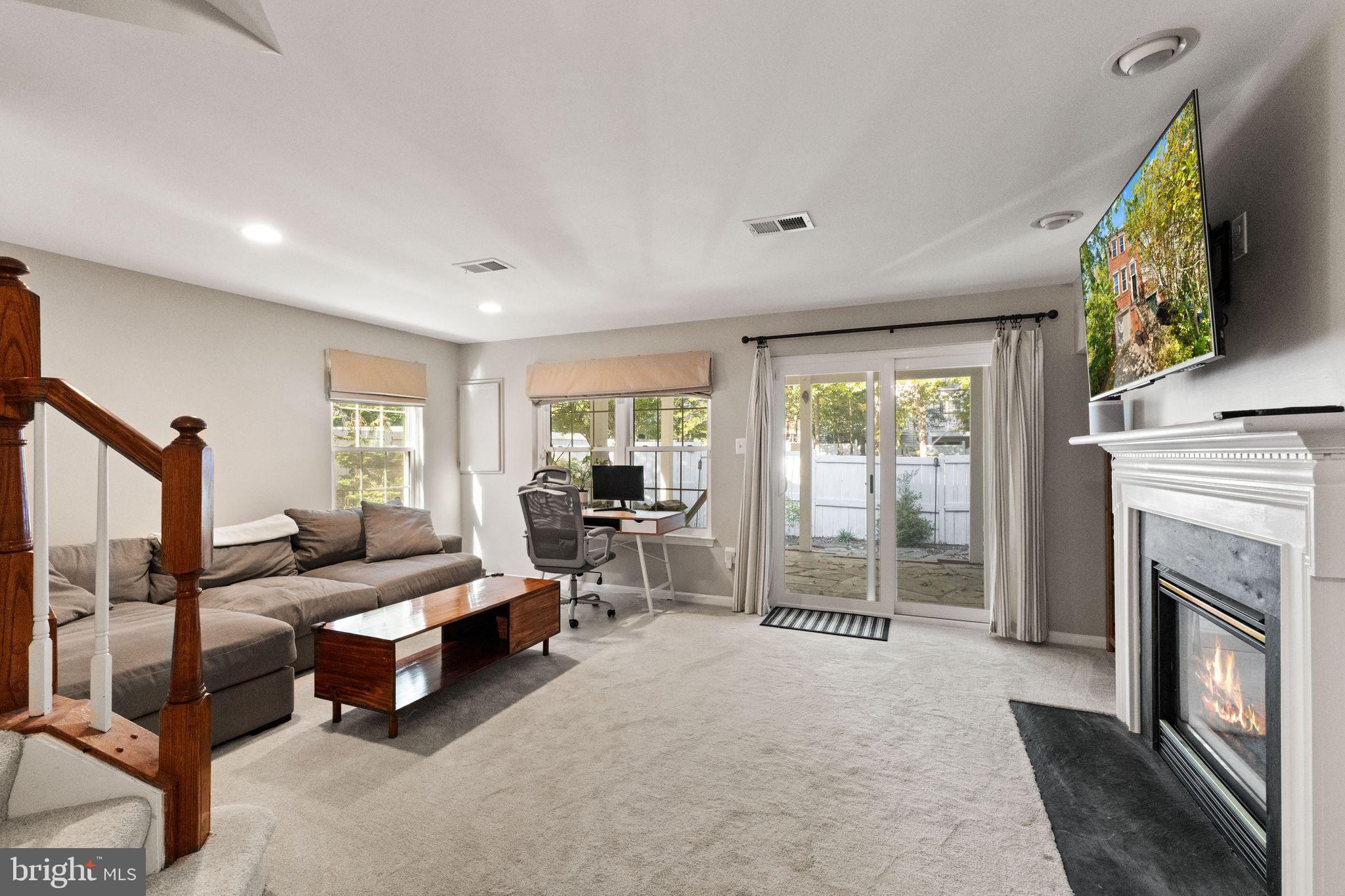 12001 Edgemere Circle Reston, VA 20190 - Photo 33 of 45