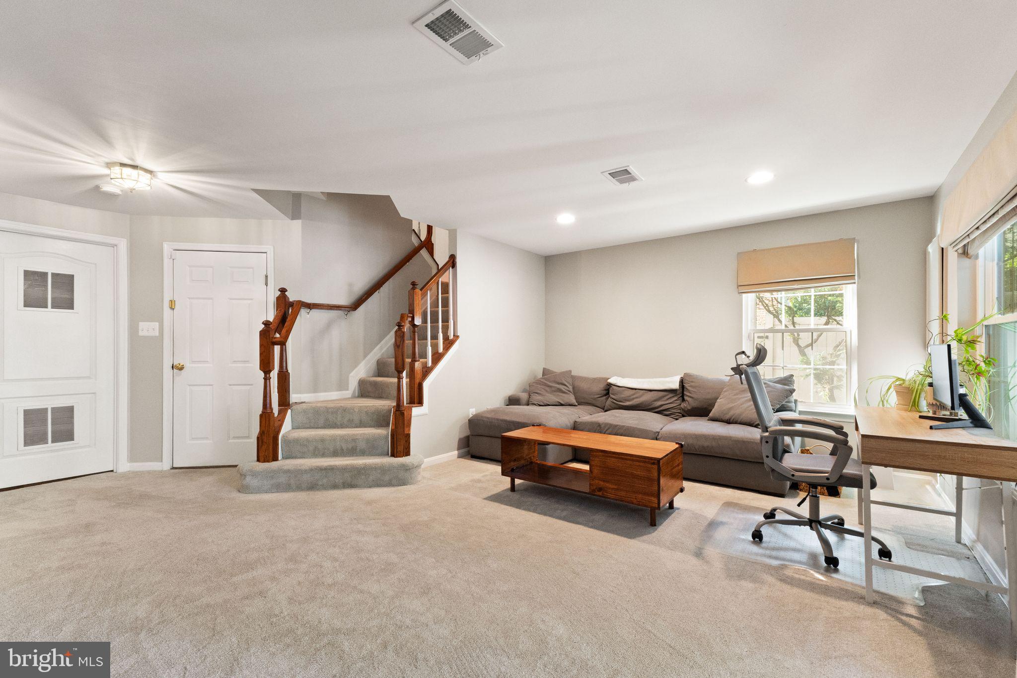 12001 Edgemere Circle Reston, VA 20190 - Photo 34 of 45