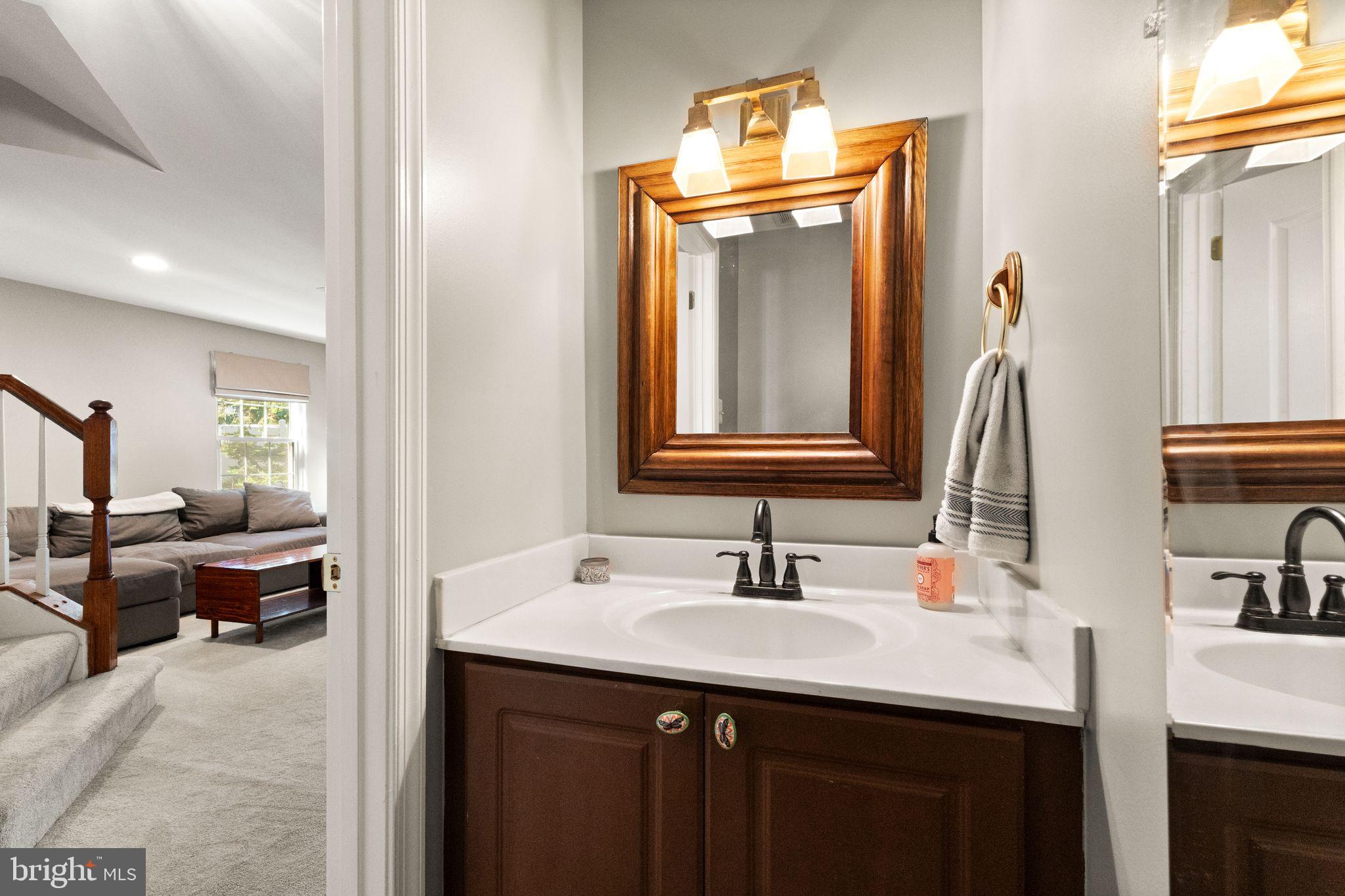 12001 Edgemere Circle Reston, VA 20190 - Photo 35 of 45