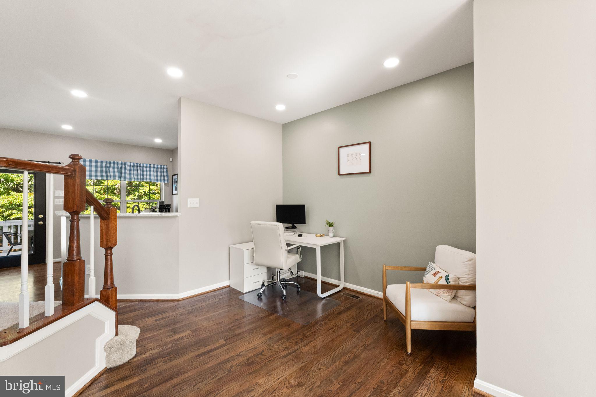 12001 Edgemere Circle Reston, VA 20190 - Photo 7 of 45