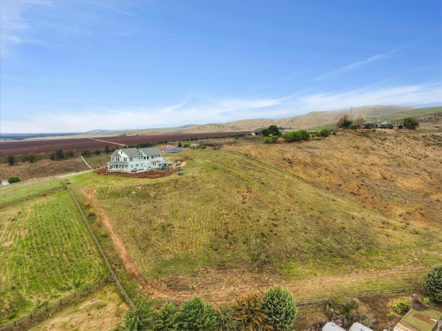 35635 Eagle Ridge Soledad, CA 93960 - Photo 15 of 50 a view of an ocean view